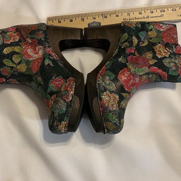 Sanita Safran Size 37 - 6 cracked leather clog ankle boots in floral rose - Picture 15 of 16